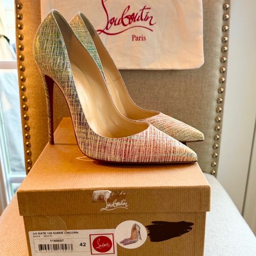 Christian Louboutin So Kate 120 Unicorn suede leather Pumps. EU 42.